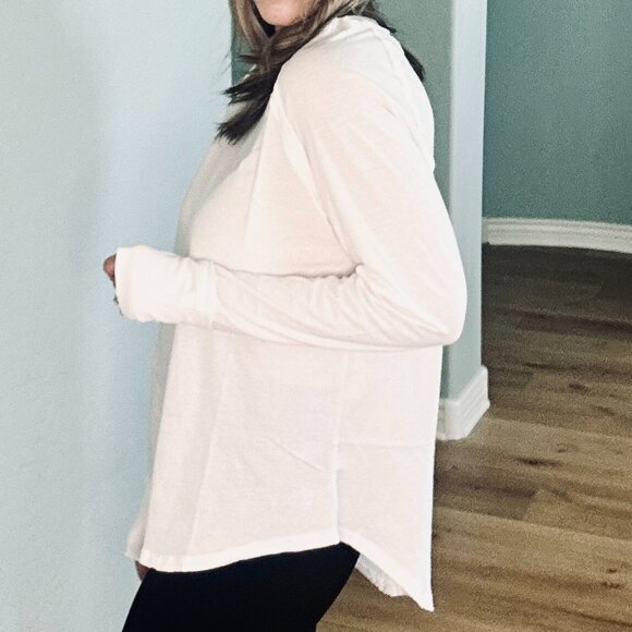 The Lena -Relaxed Long Sleeve Top White - Picture 3 of 4